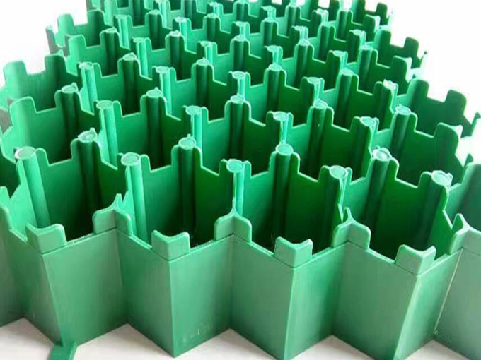 植草格在生態(tài)停車場建設(shè)中的應(yīng)用研究